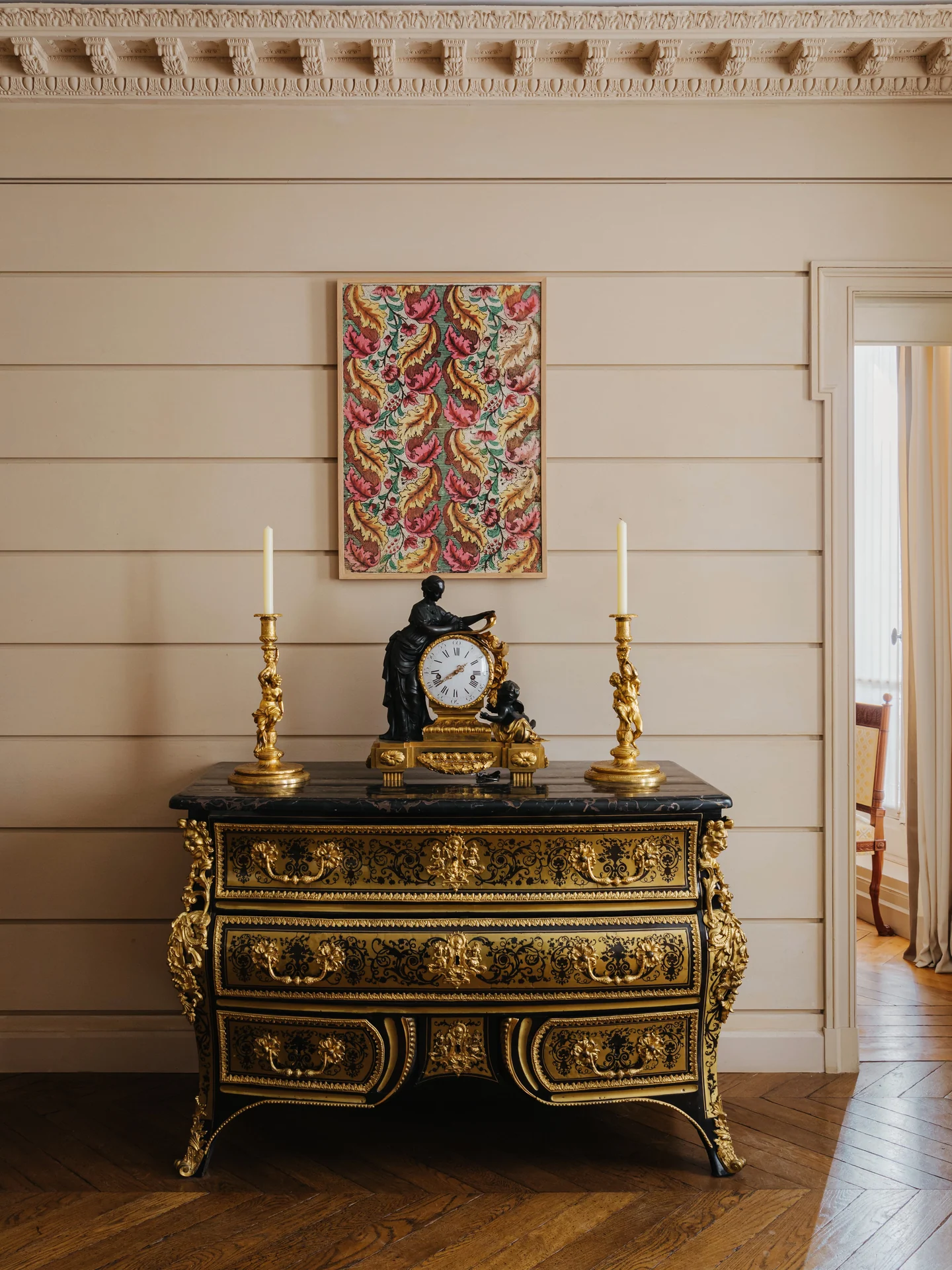 Chics d’intérieur — mobilier et objets d’art de la galerie Léage
