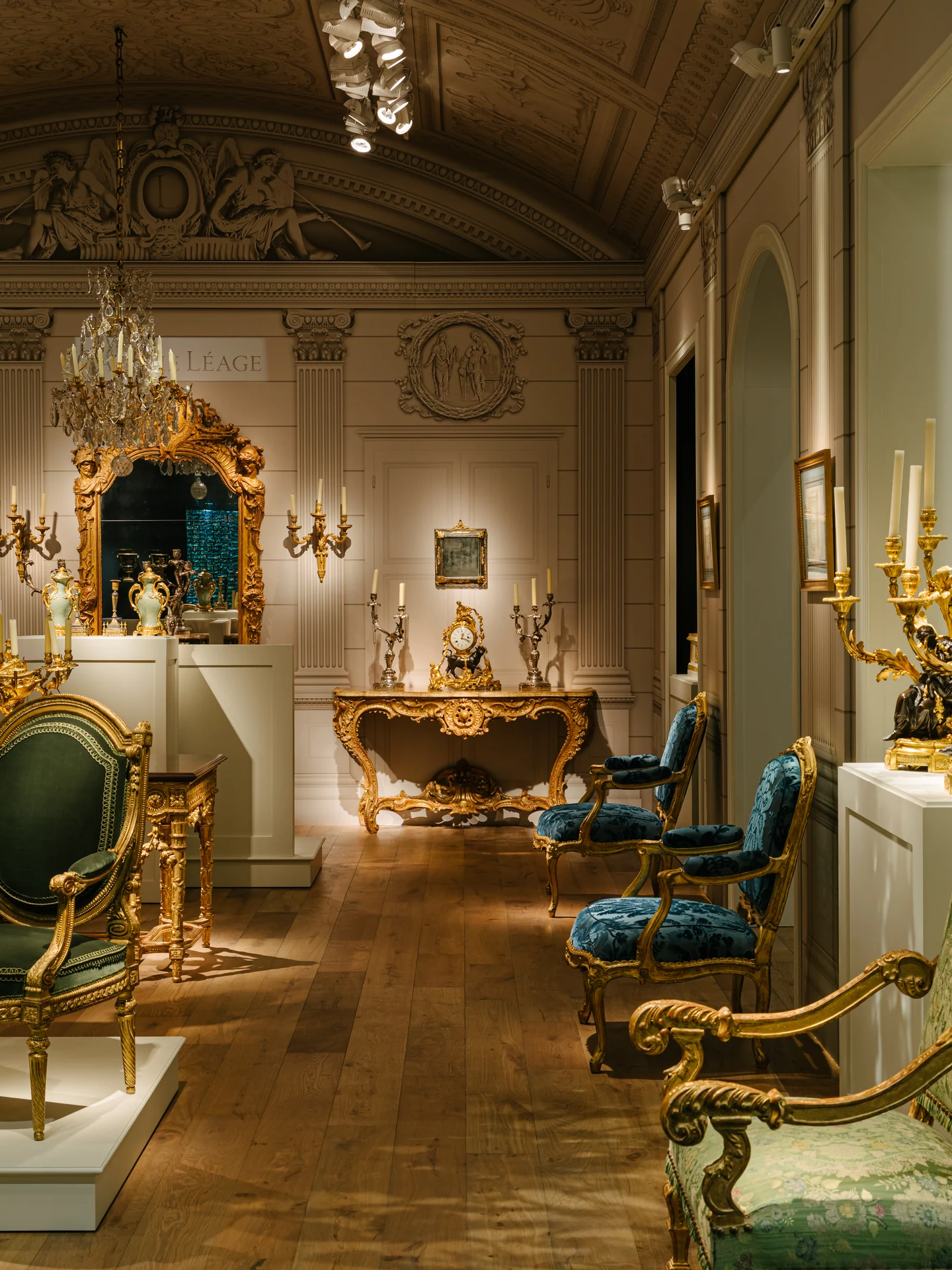 TEFAF · 2025 — mobilier et objets d’art de la galerie Léage