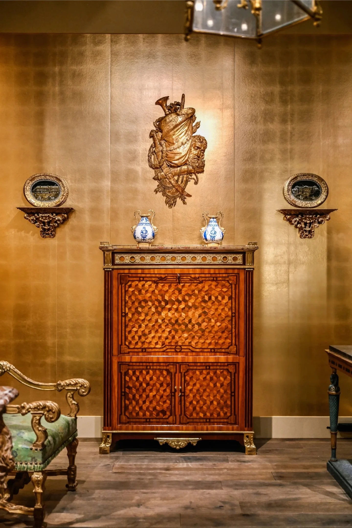Tons d’or — mobilier et objets d’art de la galerie Léage